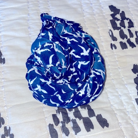 PRETTY PERSUASIONS, Scarf - Picture 7 of 10